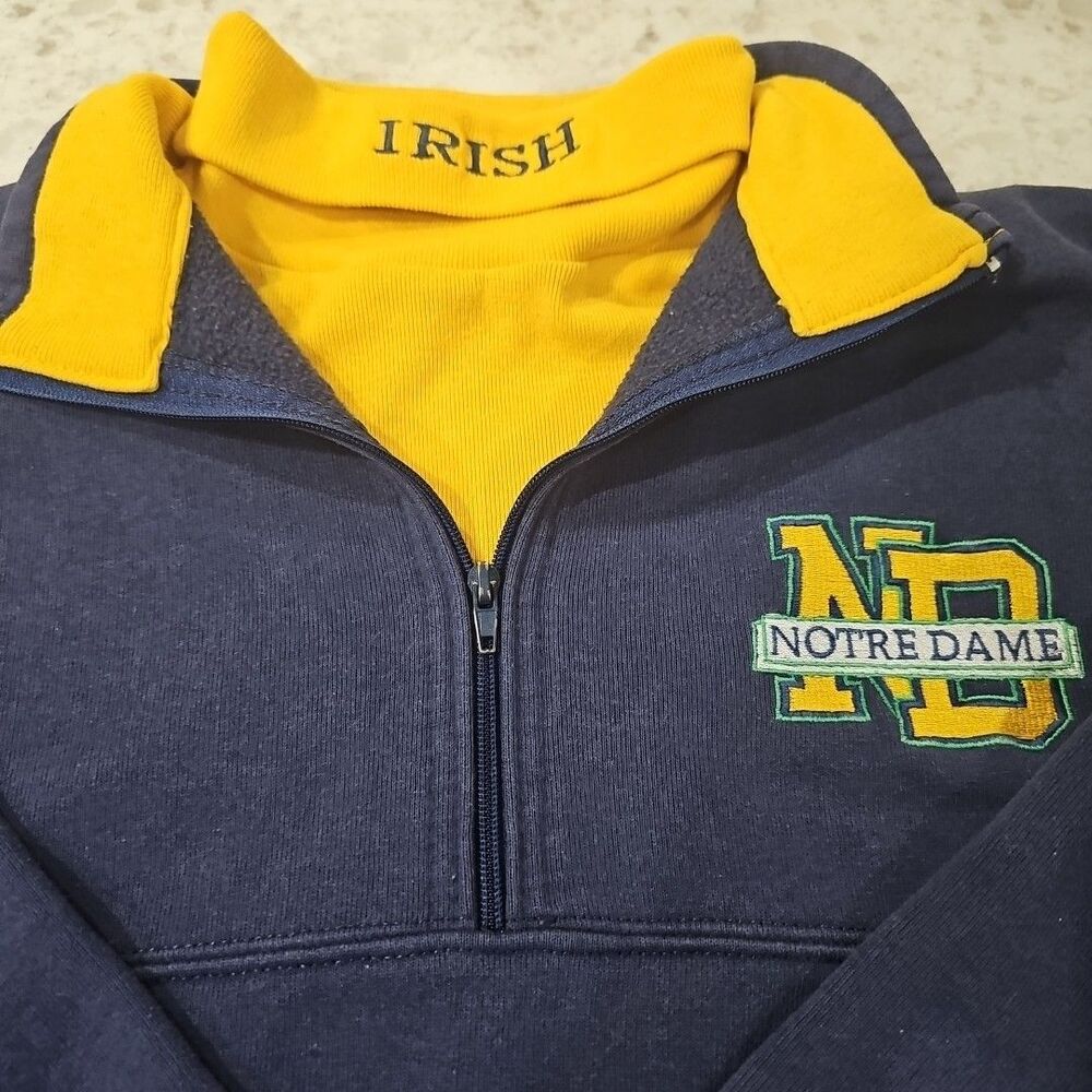 VINTAGE 90's NOTRE DAME FIGHTING IRISH TURTLENECK 3/4 ZIP SWEATSHIRT M
